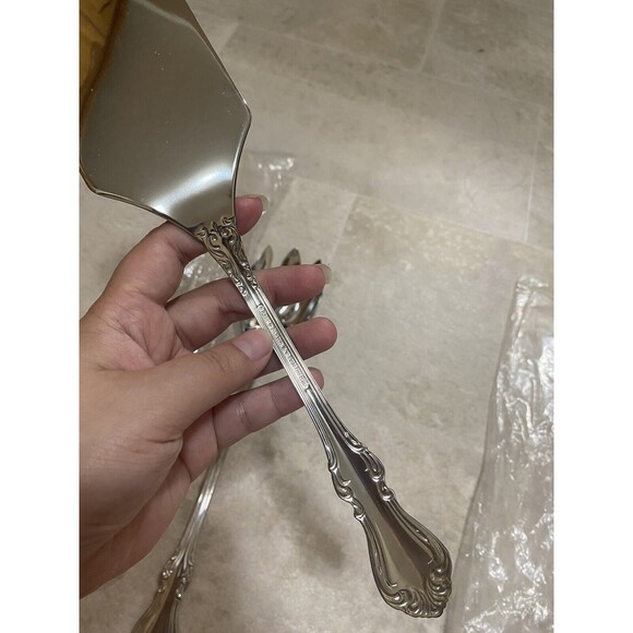 new Reed & Barton SHUBERT Stainless 18/10 Glossy salad fork and lasagna server - Picture 10 of 12